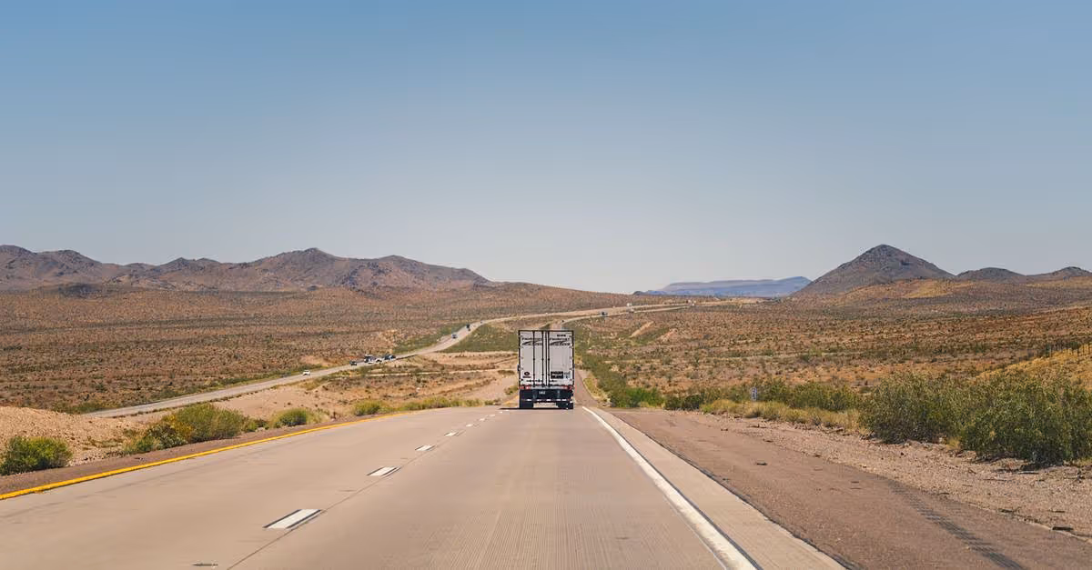 Transporte logístico: la importancia de los aparcamientos seguros