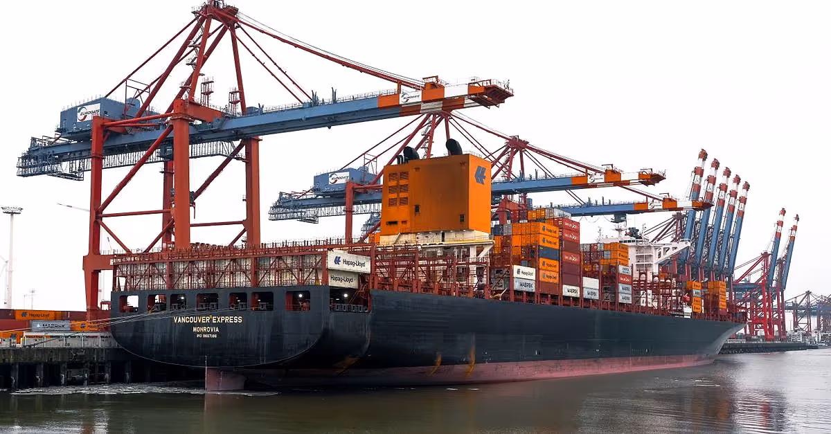 Boluda: Nueva grúa STS potencia la terminal BMT en La Palma
