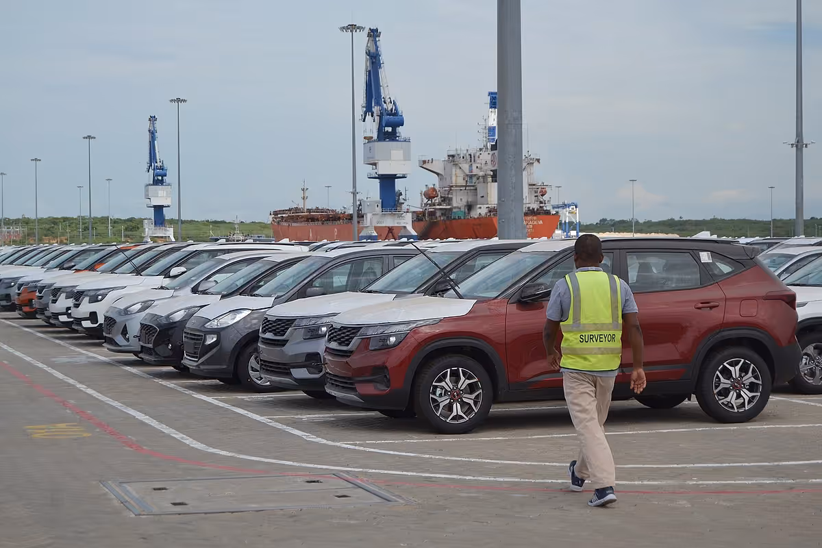 Hambantota International Port entrega 167.569 vehículos