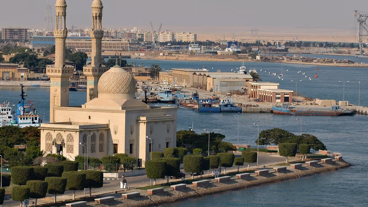 Canal de Suez: recupera el 63% de la capacidad Asia-Europa